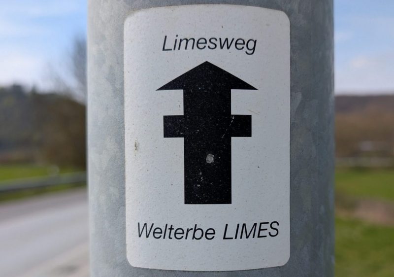 Der östliche Limeswanderweg von Rheinbrohl am Rhein nach Eining an der Donau
